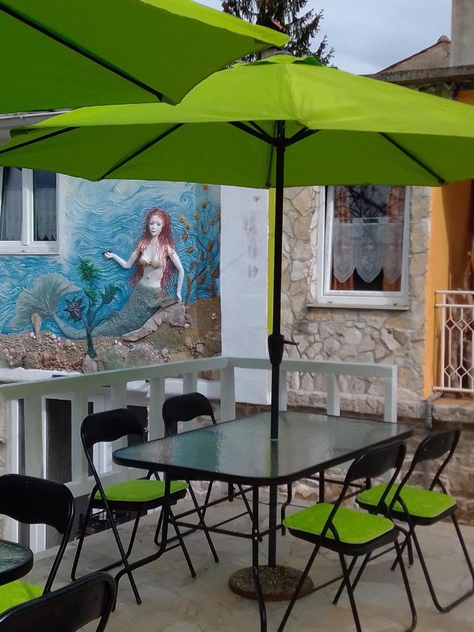 Apartman Sirena Pićan Exterior foto