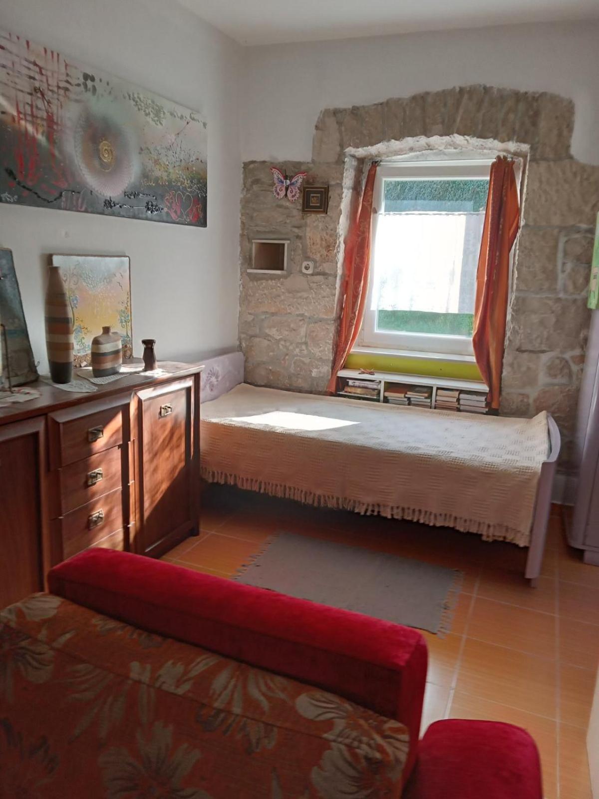 Apartman Sirena Pićan Exterior foto