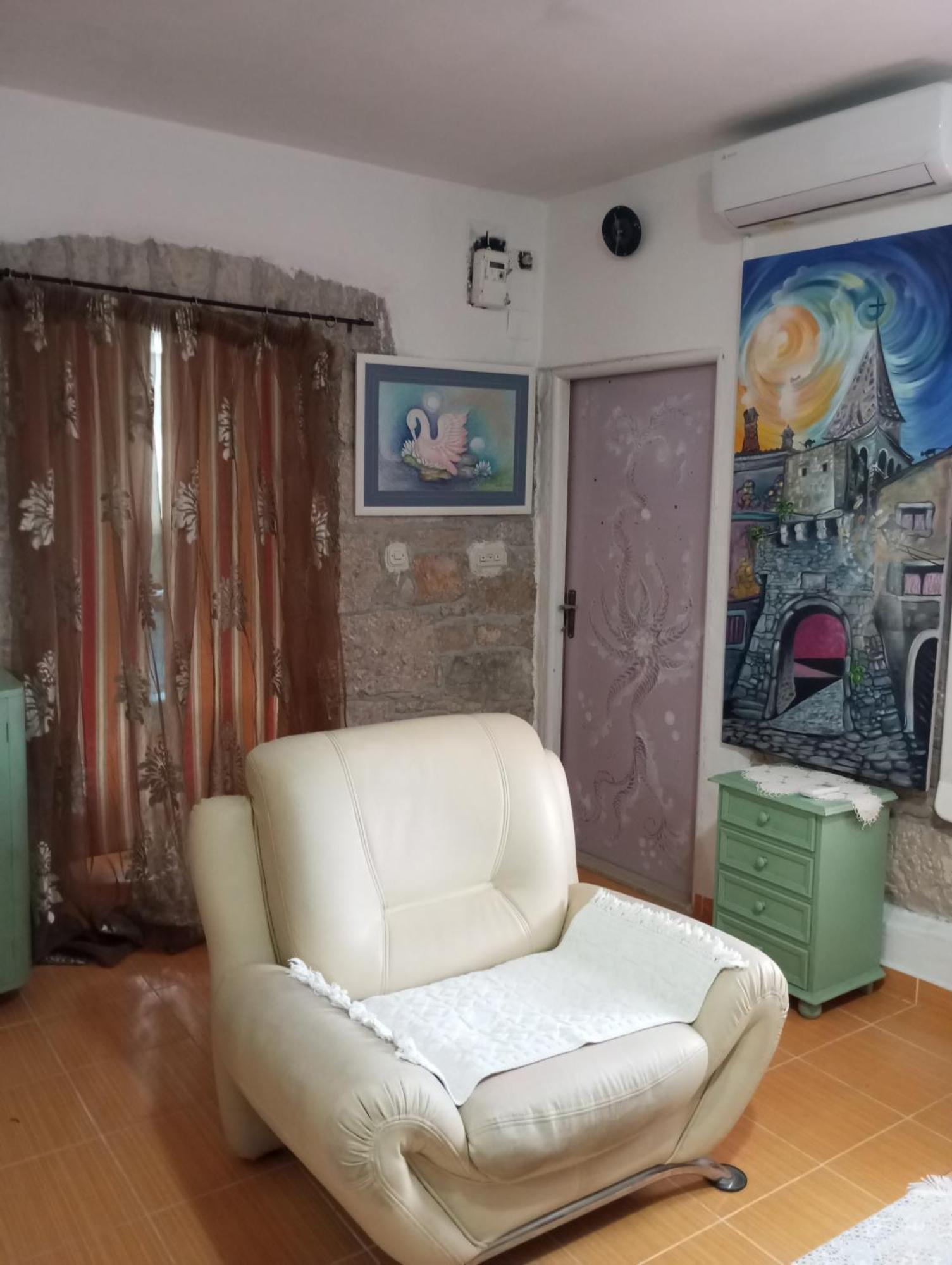 Apartman Sirena Pićan Exterior foto